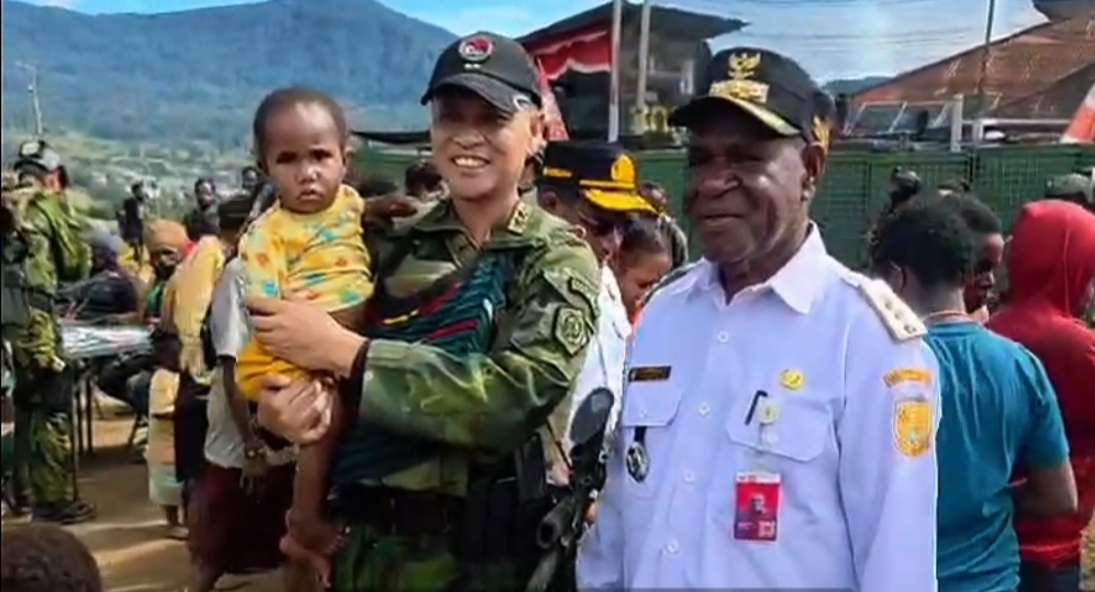 Koops TNI Habema Berbagi Kasih: Bagikan Sembako, Makan Bergizi Gratis, dan Pelayanan Kesehatan kepada Masyarakat Distrik Gome