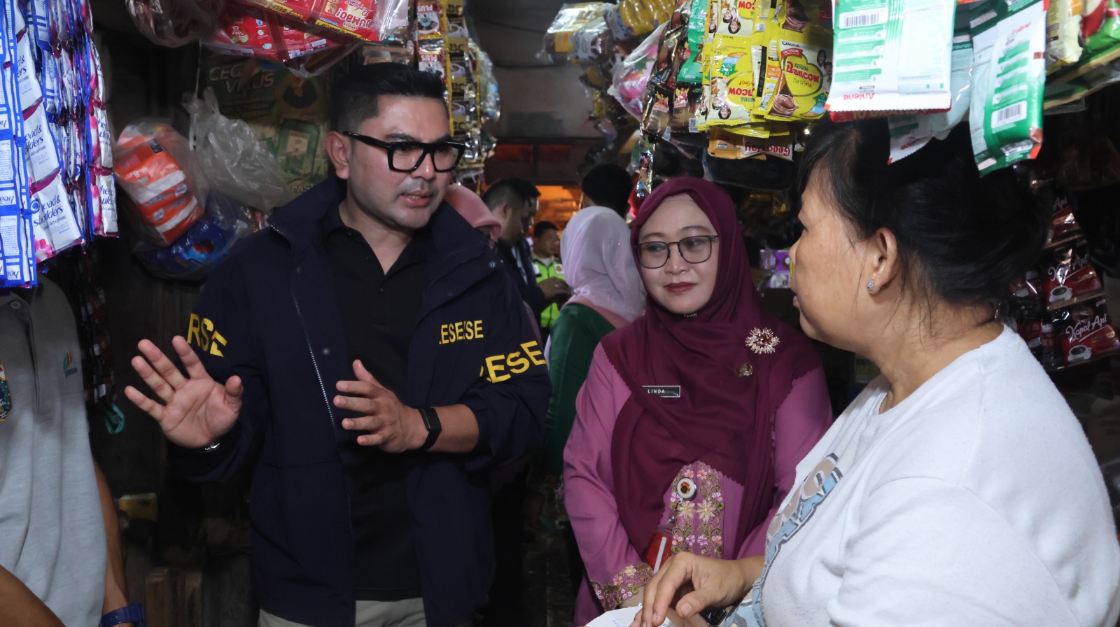 Satgas Pangan Polda Metro Jaya Sidak Harga Minyakita yang tidak sesuai dengan Harga Eceran Tertinggi di Pasar Minggu