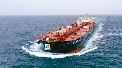 Dua Kapal Pertamina Tertahan Karena Selat Hormuz Ditutup Lagi