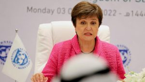 Selat Hormuz Terblokade, IMF Khawatir Rantai Pasok Global Lumpuh