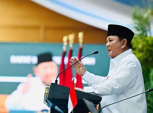 Dorong Transisi ke Energi Ramah Lingkungan, Prabowo Resmikan Pabrik Mobil Listrik di Magelang