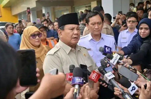 Prabowo Soroti Perbaikan 1.800 Perlintasan Kereta di Jawa