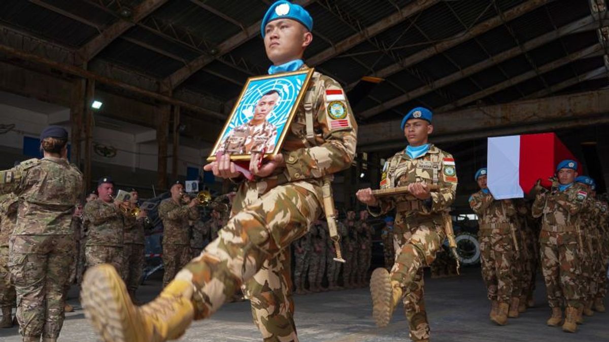 UNIFIL Beri Penghormatan Terakhir untuk Praka Rico Pramudia di Lebanon