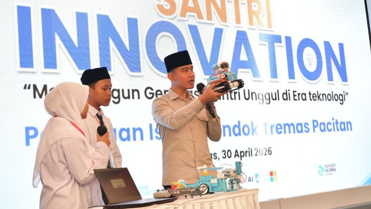 Wapres Tinjau Pelatihan AI Santri Tremas di Pacitan
