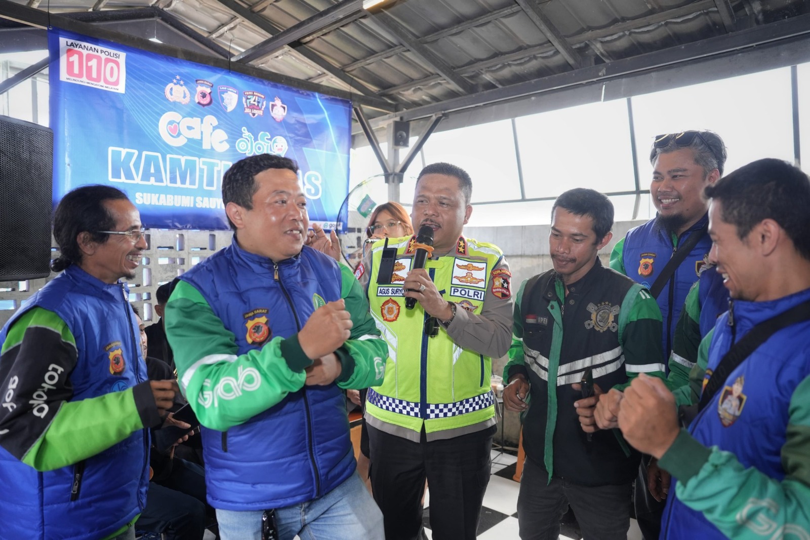 Polantas Menyapa di Sukabumi, Kakorlantas Perkuat Kolaborasi Humanis dengan Ojol Jelang May Day