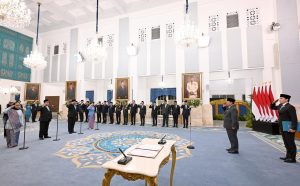 Panglima TNI Hadiri Pelantikan Kepala BGN serta Penasihat Khusus Presiden